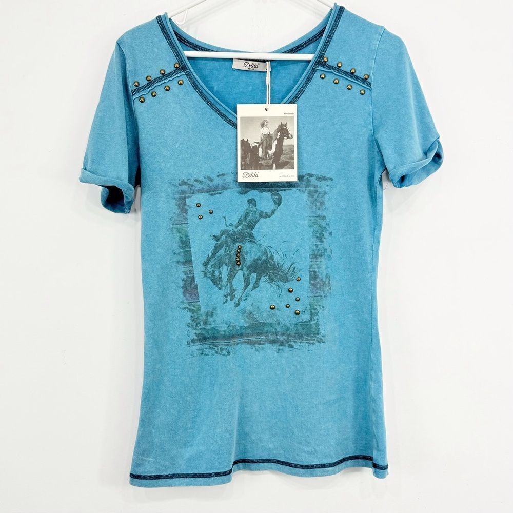 Delila Texas Teal Rodeo Cowboy Graphic V Neck Studded Short Sleeve Shirt NEW